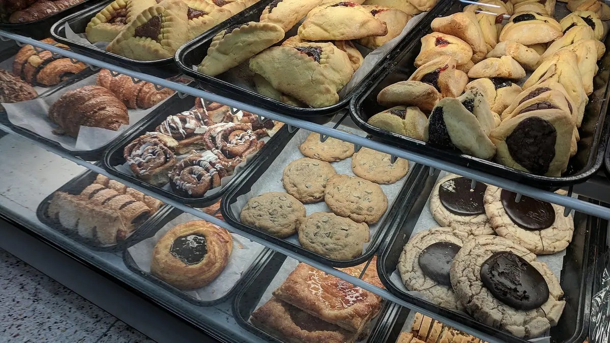 Nirala – bakery in Curry Mile, Manchester
